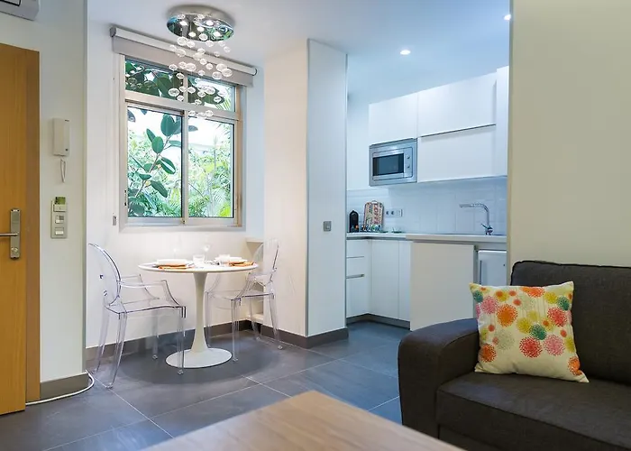 Апартаменти Garden Loft Miro *