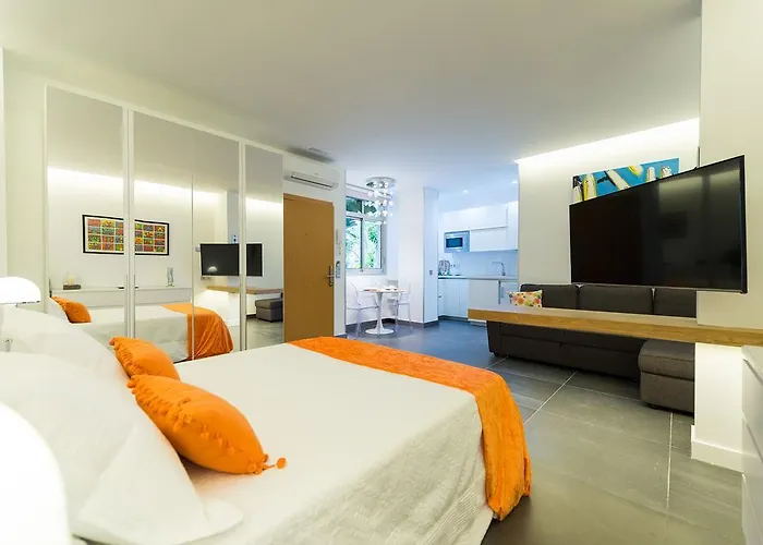 Апартаменти Garden Loft Miro